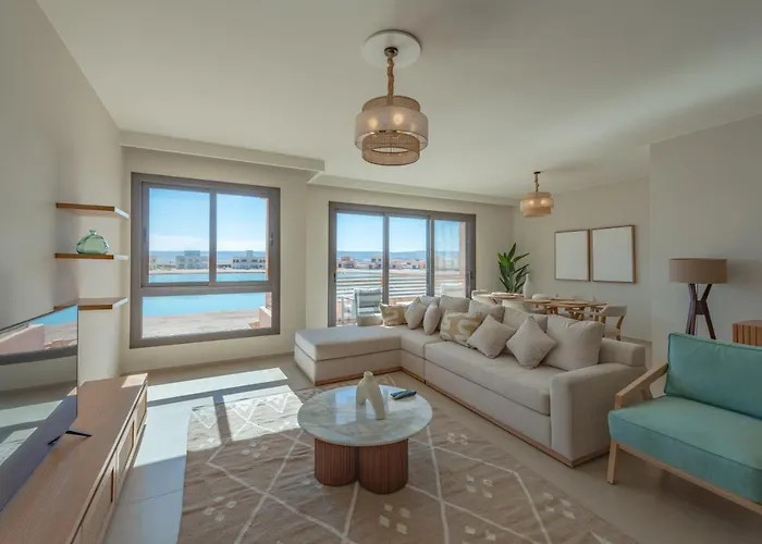 Ancient Hill 3br Gouna Sea View & Priv Roof Pool Apartment *