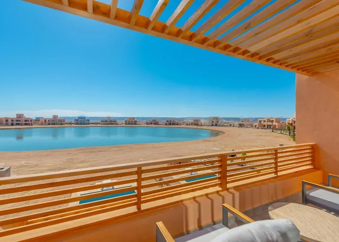 Ancient Hill 3br Gouna Sea View & Priv Roof Pool Apartment *