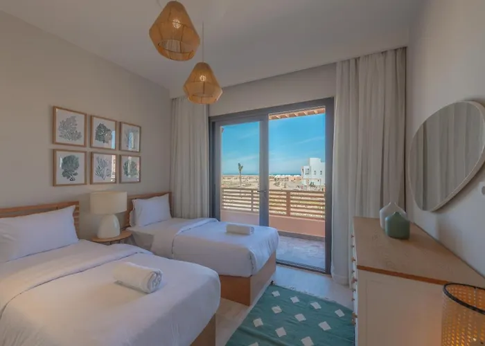 Ancient Hill 3br Gouna Sea View & Priv Roof Pool Apartment